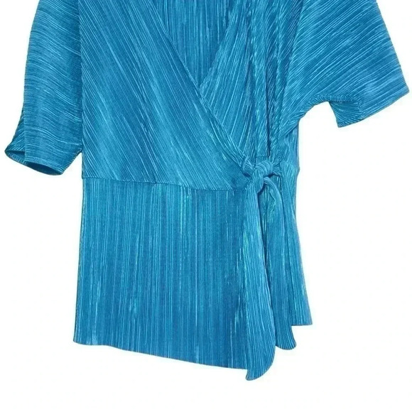 Halogen Blue Textured Wrap Blouse  Polyester Size Medium - Picture 4 of 8